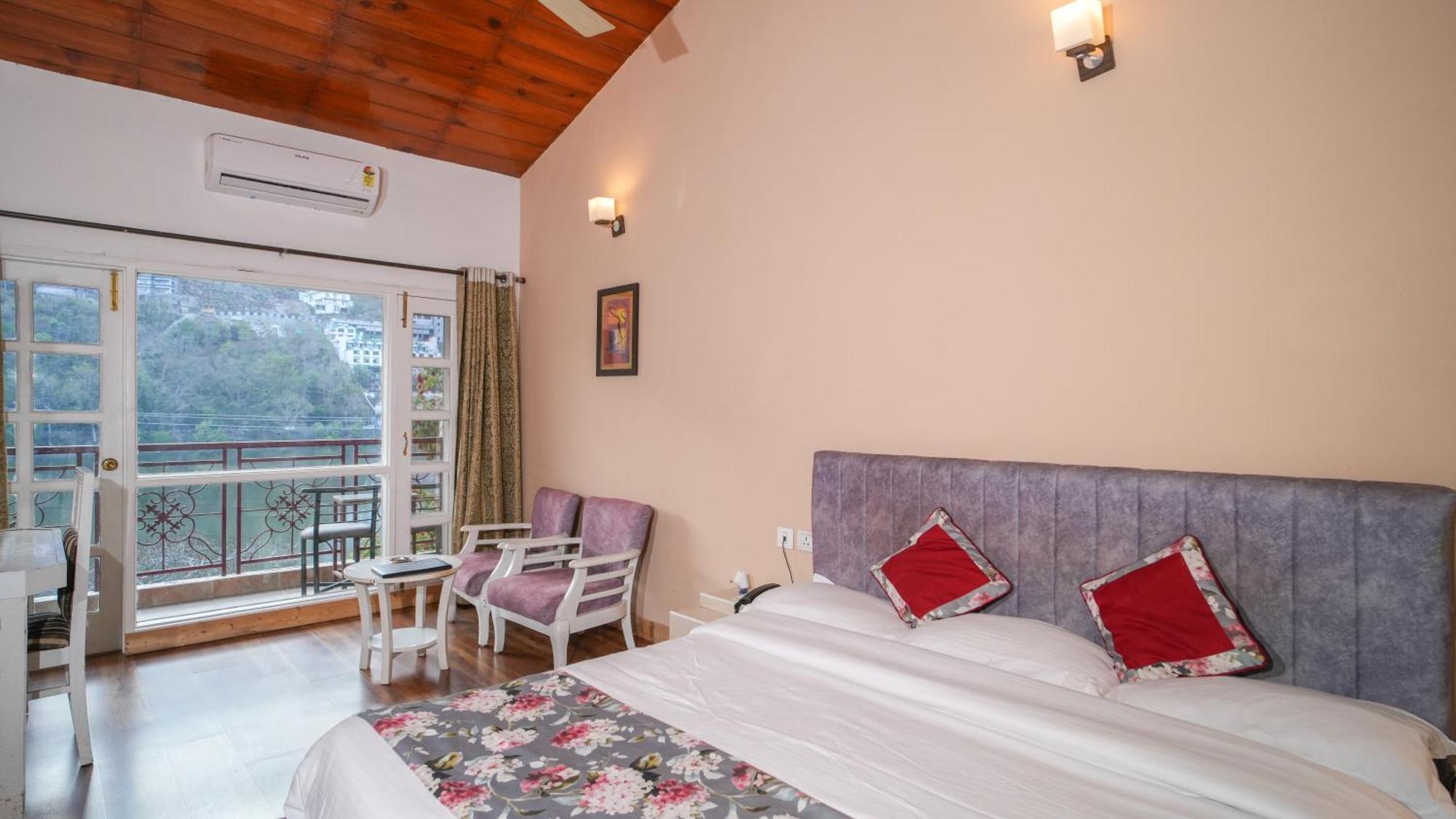 Neelesh Inn- A Luxury Lake View Hotel- 20 Kms From Nainital Бхимтал Экстерьер фото
