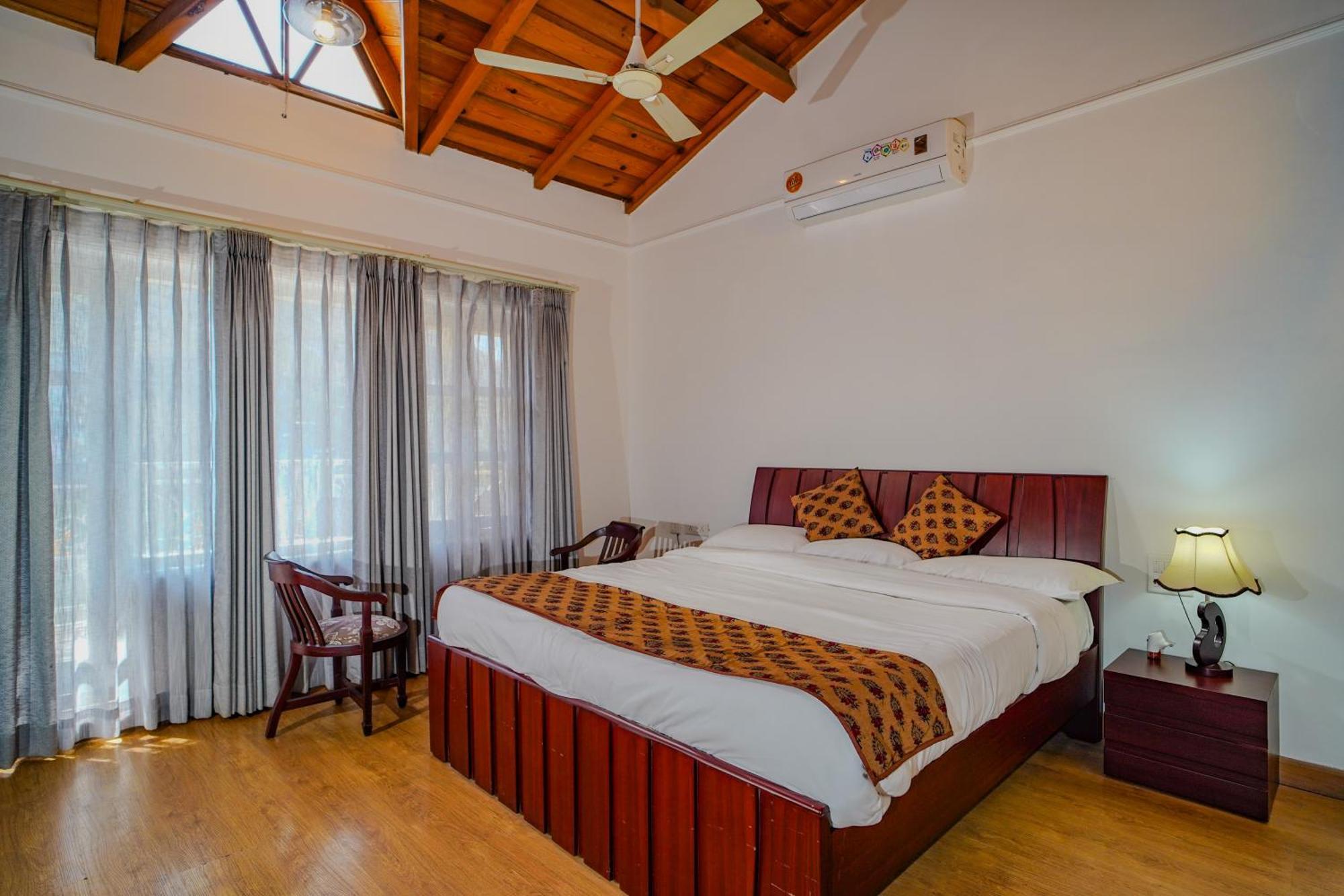 Neelesh Inn- A Luxury Lake View Hotel- 20 Kms From Nainital Бхимтал Экстерьер фото