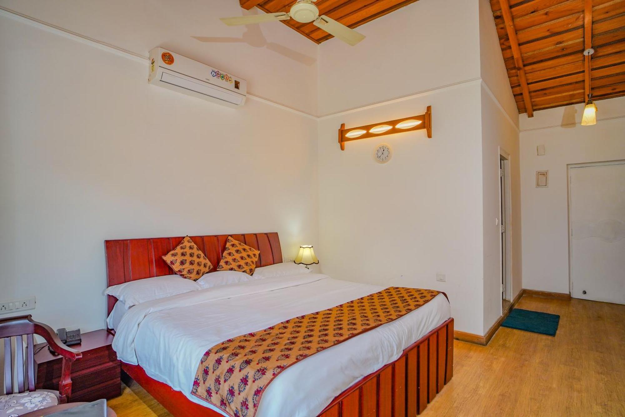 Neelesh Inn- A Luxury Lake View Hotel- 20 Kms From Nainital Бхимтал Экстерьер фото