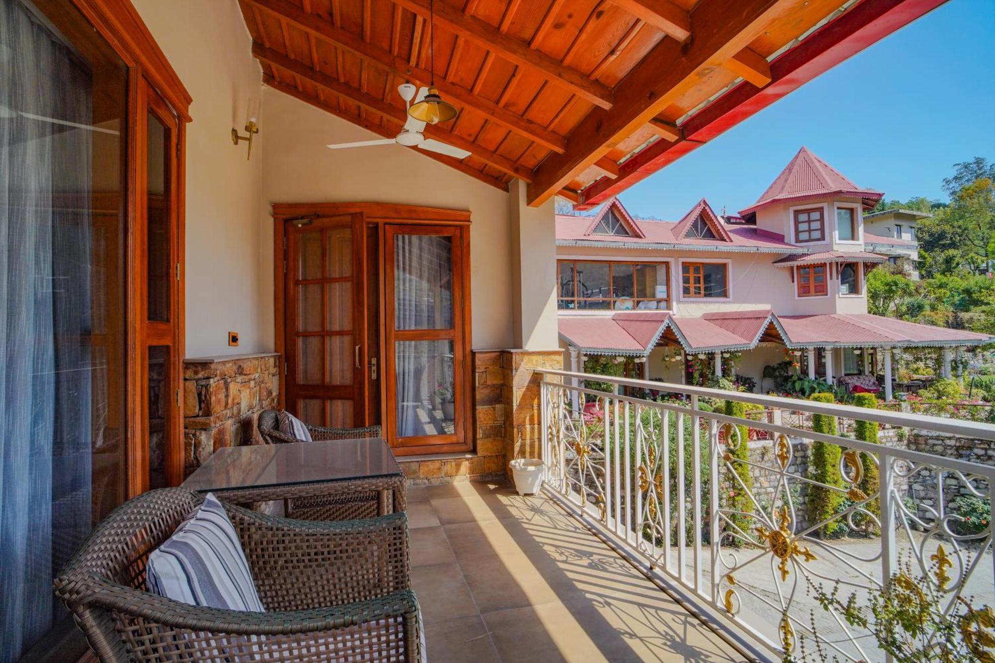 Neelesh Inn- A Luxury Lake View Hotel- 20 Kms From Nainital Бхимтал Экстерьер фото