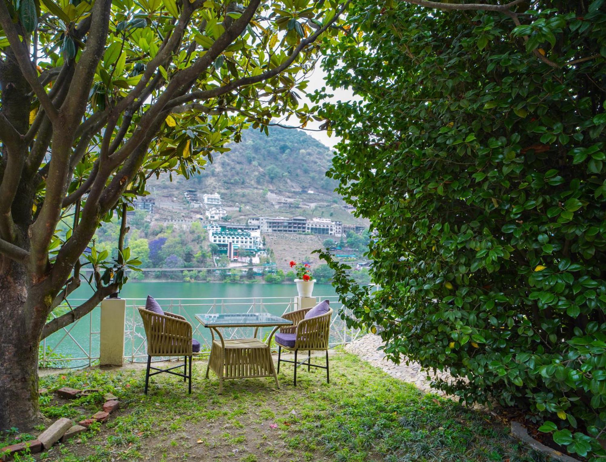 Neelesh Inn- A Luxury Lake View Hotel- 20 Kms From Nainital Бхимтал Экстерьер фото