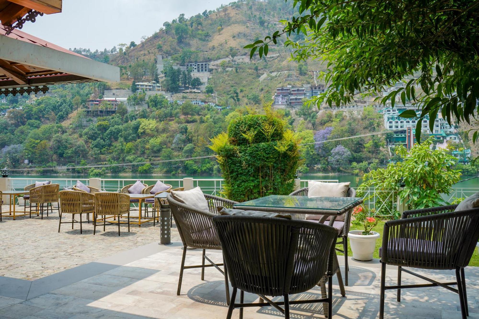 Neelesh Inn- A Luxury Lake View Hotel- 20 Kms From Nainital Бхимтал Экстерьер фото
