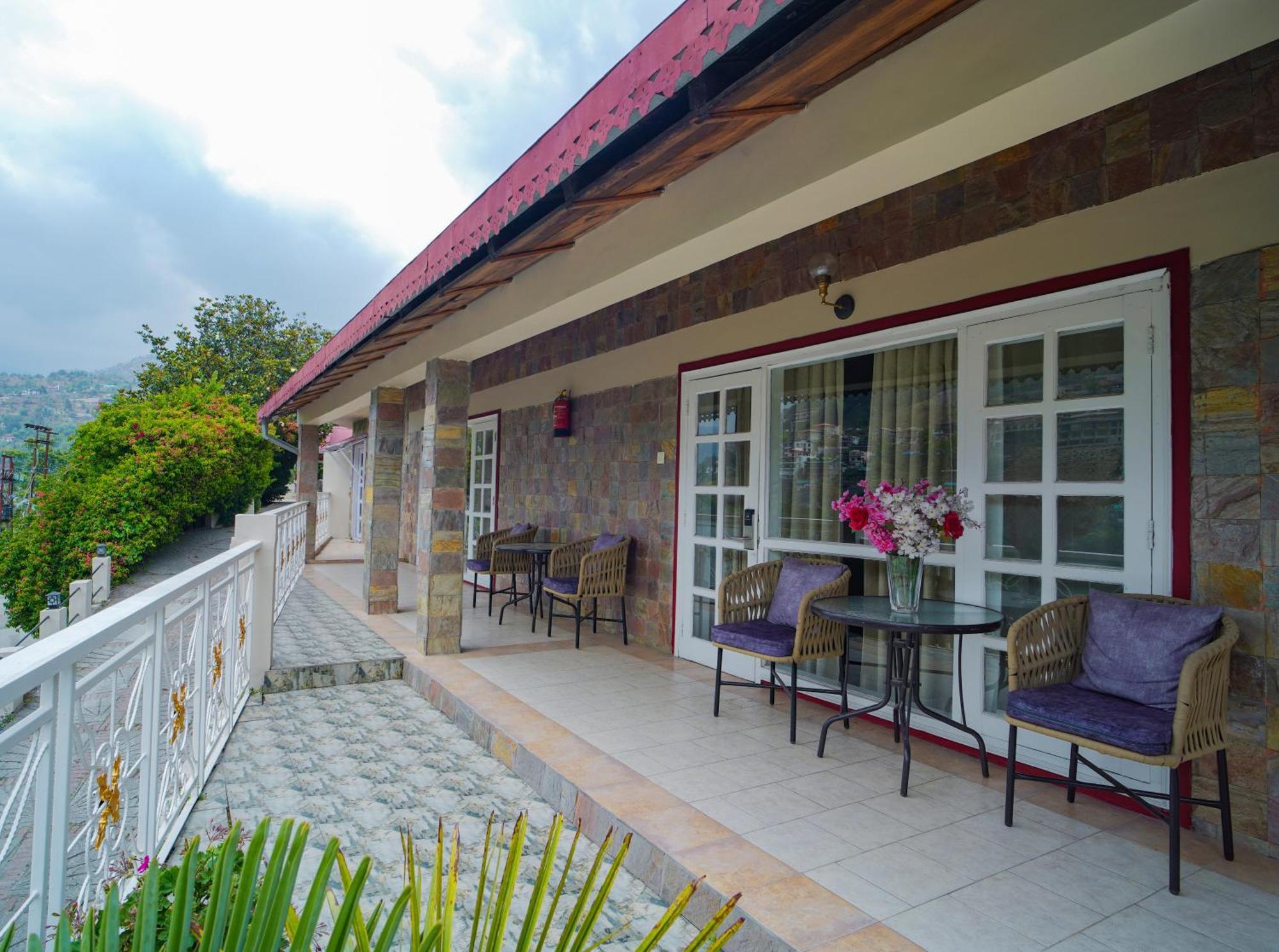 Neelesh Inn- A Luxury Lake View Hotel- 20 Kms From Nainital Бхимтал Экстерьер фото
